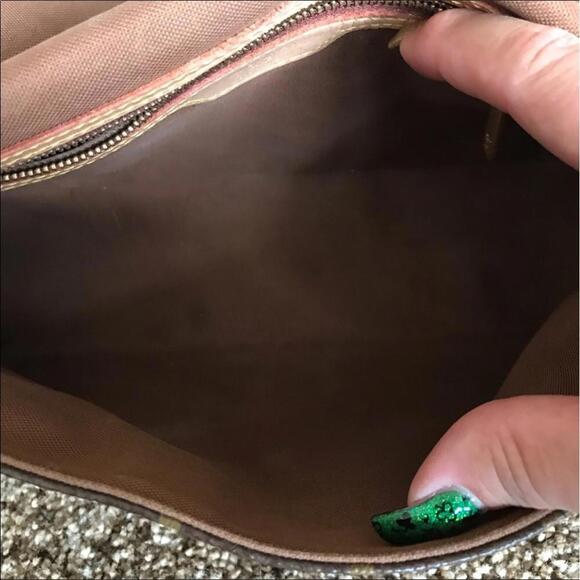 🔥WEEKEND PRICE🔥💯Authentic Louis Vuitton Mini Lp - Picture 3 of 8